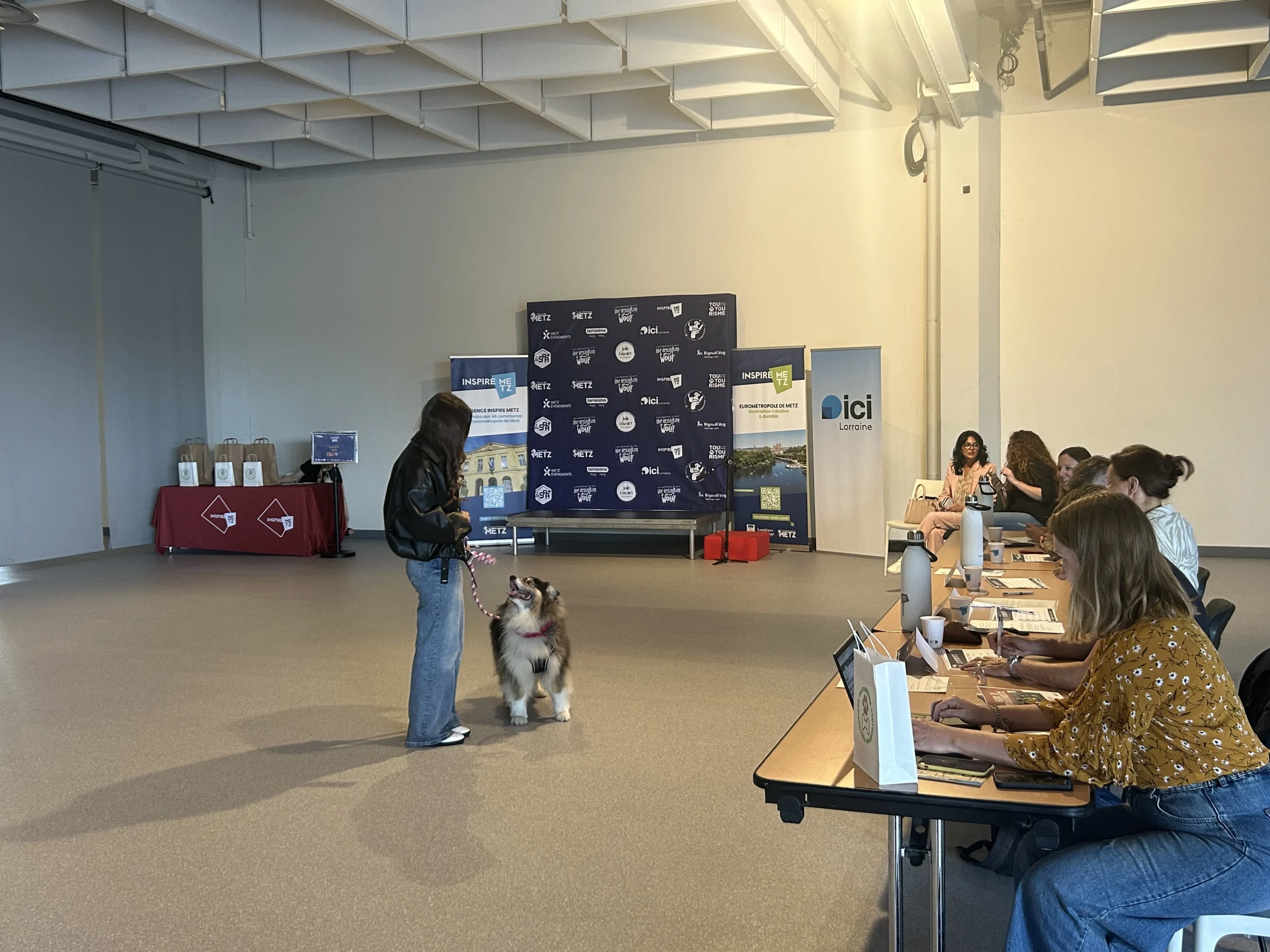 Participante avec son chien lors du Casting de Wouf à Metz